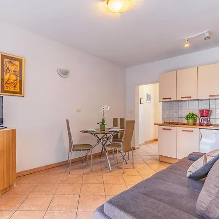 Appartement Awesome In