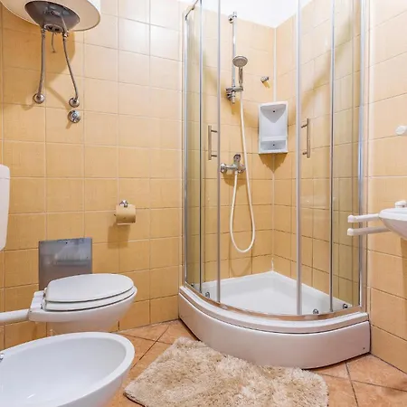 Appartement Awesome In Banjole