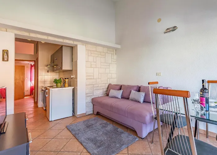 5 Bedroom Cozy In 반졸레